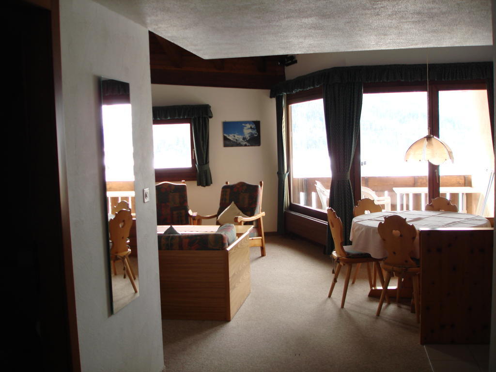 Appartement Residenz La Mora à La Punt-Chamues-ch Chambre photo